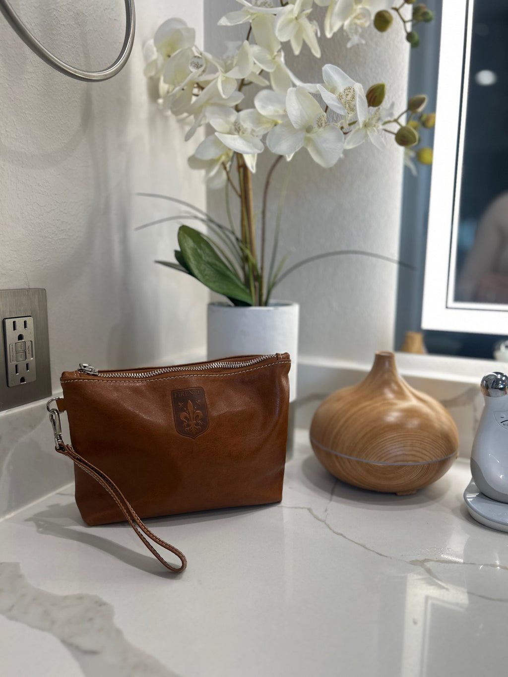 Firenze Smooth Leather Wristlet Pouch – Handcrafted in Italy (Cognac)