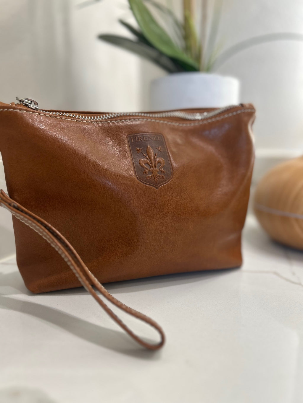 Firenze Smooth Leather Wristlet Pouch – Handcrafted in Italy (Cognac)